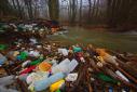 V kategórii FotoNegatív sa stal víťazom Štefan Kordoš s fotografiou pod názvom „Zolná - Stoka Poľany“, stvárňujúcou plastové fľaše v potoku Zolná – teda odpad, ktorý by tam nemusel byť, keby plastové fľaše boli na Slovensku zálohované. 
