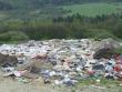 Nelegálna skládka odpadov v obci Helcmanovce