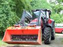 Traktor s ALLU lopatou, ktorá dokáže spracovať biologický odpad, ale aj drobný stavebný odpad